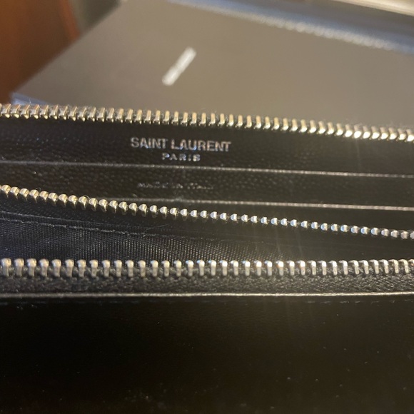 Saint Laurent Cassandré zip around wallet with silver hardware - Picture 4 of 9